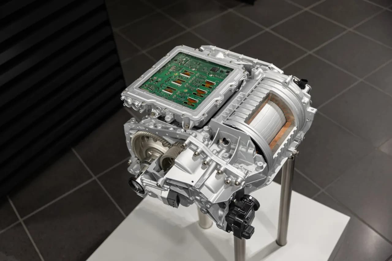 Moteur électrique voiture: Synchrone ou asynchrone, lequel choisir?