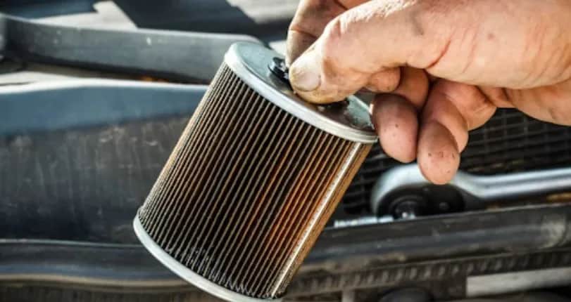 Votre filtre à essence est-il HS ? Symptômes, prix et guide complet